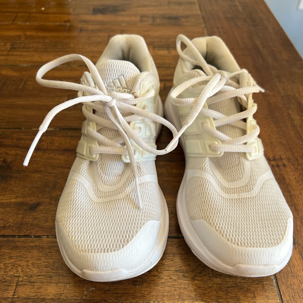 White Adidas Cloudform sneakers. Size 7